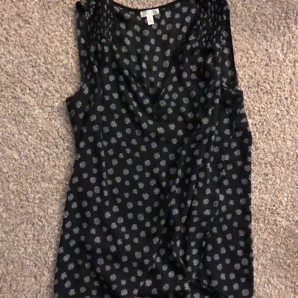 Lightweight top washable polyester